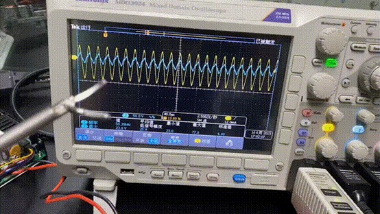 সর্বশেষ কোম্পানির খবর একটি অতিস্বনক স্ক্যাল্পেল কি? | SurgSci পেট অতিস্বনক স্ক্যাল্পেল এর সুবিধা | Surgsci  2